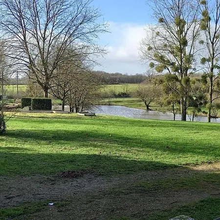 3-bed House - Sleeps 6 - Garden Balcony Parking