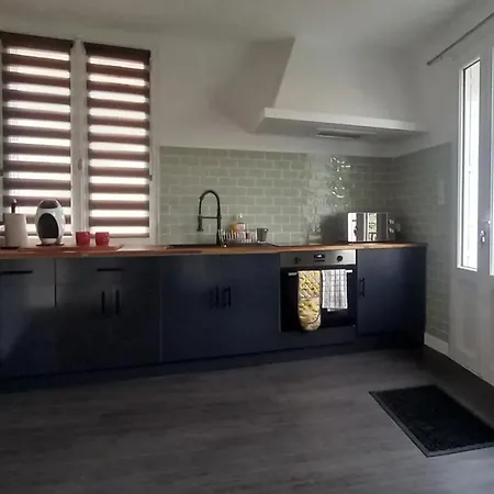 3-bed House - Sleeps 6 - Garden Balcony Parking Dom wakacyjny *