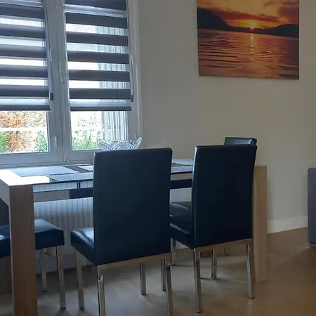 Dom wakacyjny 3-bed House - Sleeps 6 - Garden Balcony Parking Château-Garnier