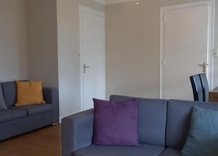 Σπίτι διακοπών 3-bed House - Sleeps 6 - Garden Balcony Parking