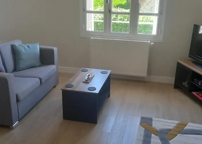 Σπίτι διακοπών 3-bed House - Sleeps 6 - Garden Balcony Parking *