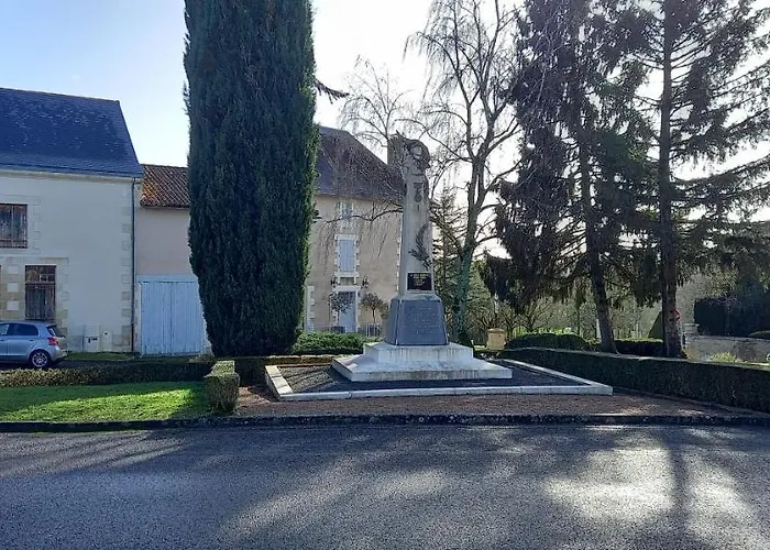 Σπίτι διακοπών 3-bed House - Sleeps 6 - Garden Balcony Parking Château-Garnier