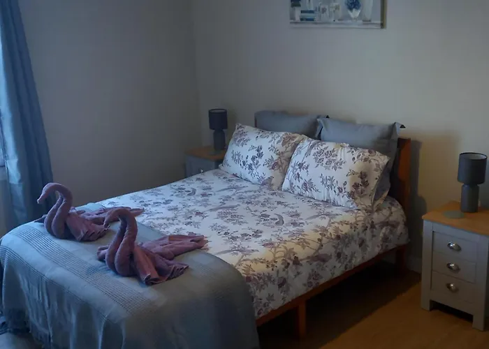 Σπίτι διακοπών 3-bed House - Sleeps 6 - Garden Balcony Parking *